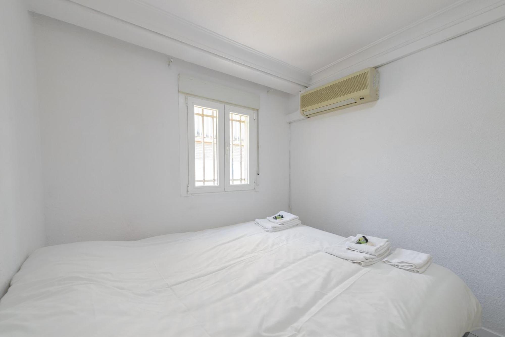 Sabadell Calle, Casa Familiar De 3 Dormitorios Con Terraza Junto Metro Fuencarral Madrid Esterno foto