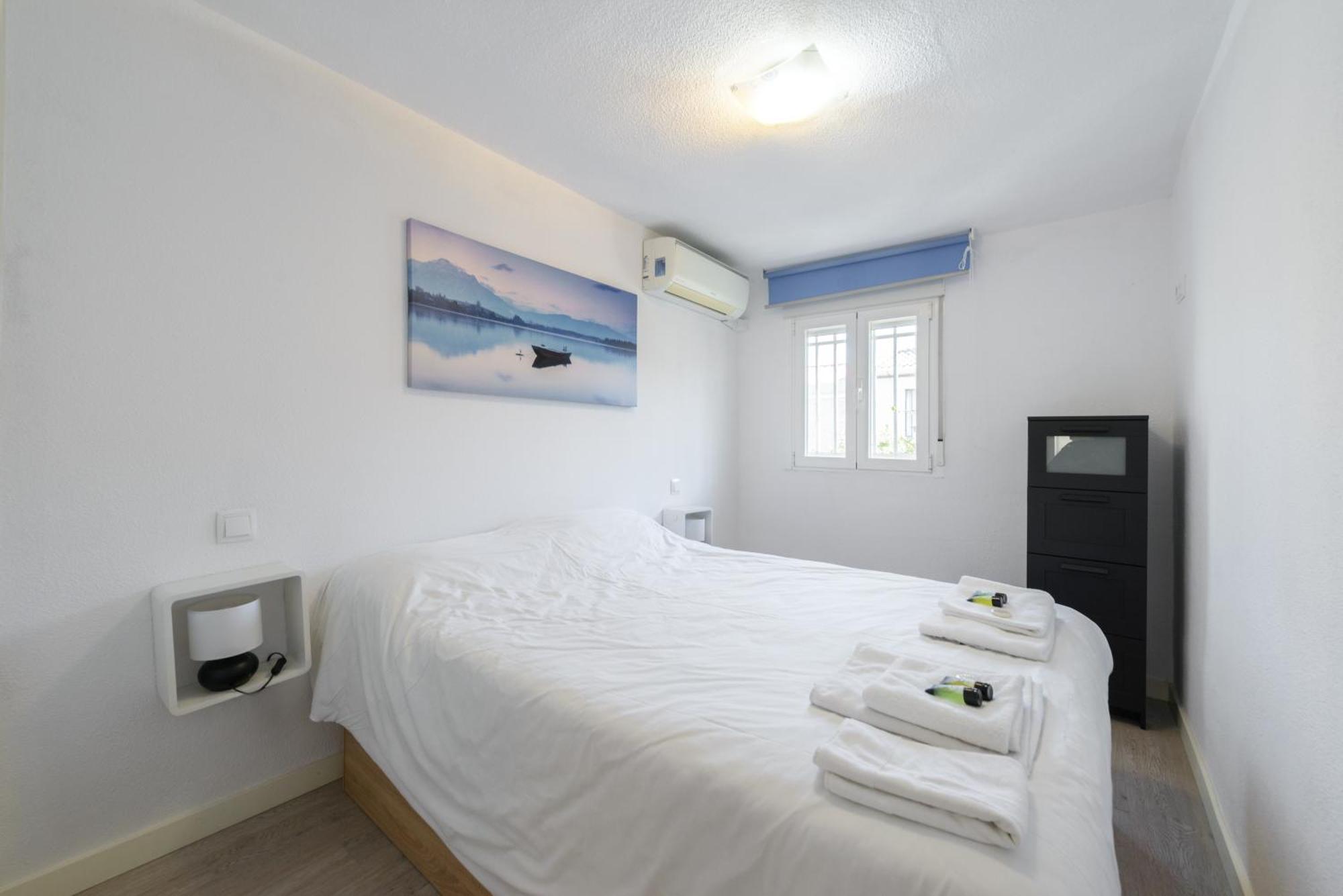 Sabadell Calle, Casa Familiar De 3 Dormitorios Con Terraza Junto Metro Fuencarral Madrid Esterno foto